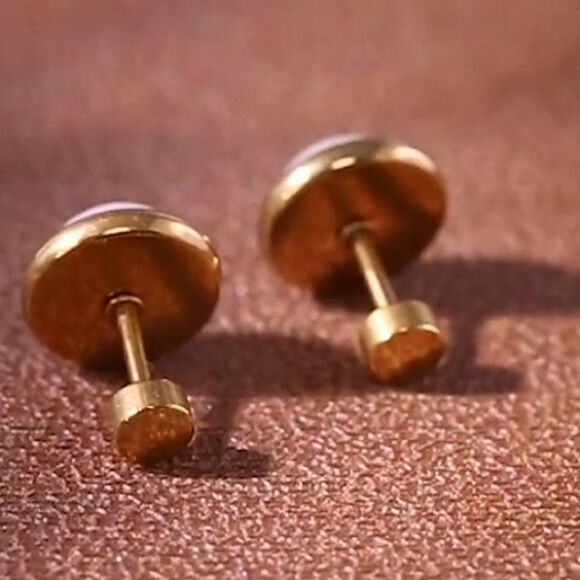 #21 New White Pearl Gold Screw Back Stud Earrings - Picture 7 of 12